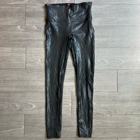 SPANX Pants - Spanx Faux Leather Black Space Gray Shiny Leggings Size M